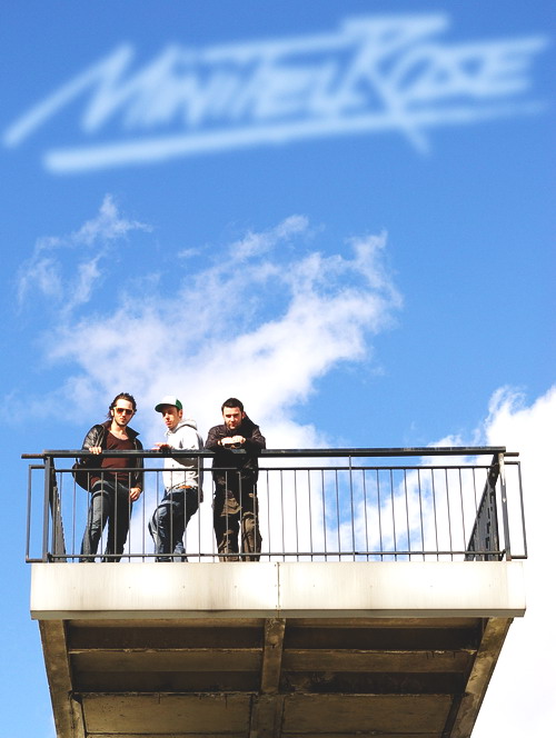 th-minitel-rose-nuages th-minitel-rose-nuages