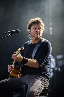 bertrand-cantat-concert-zenith.jpg