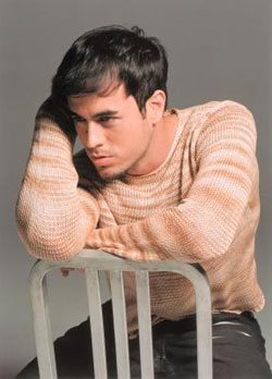 th-enriqueiglesias.jpg th-enriqueiglesias.jpg