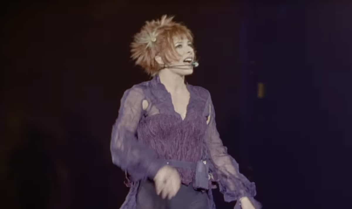 Mylène Farmer s'est cassé un orteil