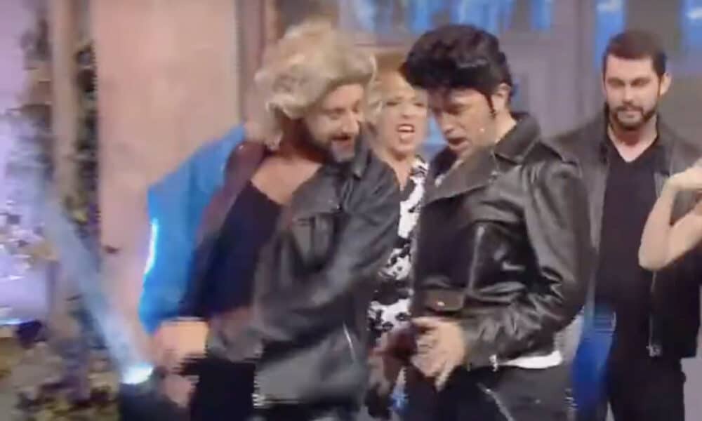 Cyril Hanouna Pascal Obispo dans Grease