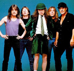 AC/DC <i>Shoot to thrill</i> 5