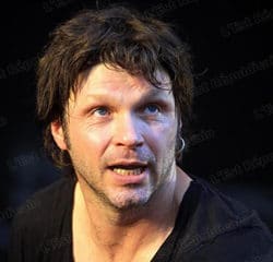 Bertrand Cantat dévoile les dates de sa tournée 18