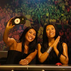 Anggun dévoile sa statue de cire au musée Madame Tussauds 10