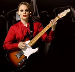ANNA CALVI Suzanne And I 5