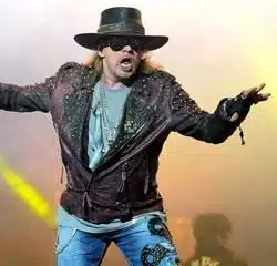AC/DC : Axl Rose devrait remplacer Brian Johnson 5