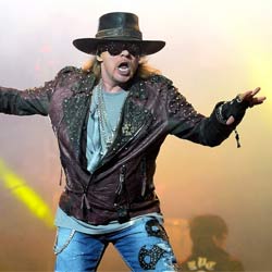 AC/DC : Axl Rose devrait remplacer Brian Johnson 10