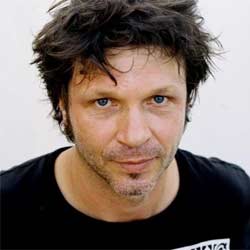 Bertrand Cantat ouvre son restaurant 25