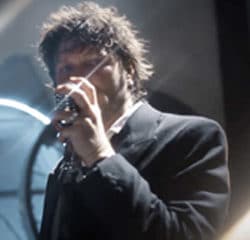 Retour très rock pour Bertrand Cantat 32