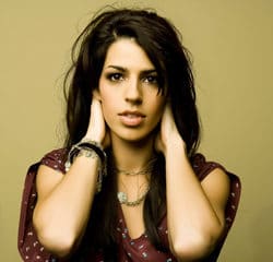 Brooke Fraser de retour avec <i>Brutal Romantic</i> 29