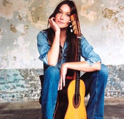 Carla Bruni insultée et cible de menaces de mort 14