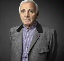 Charles Aznavour honoré par un Roi 14