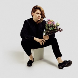 Christine and the Queens parodiée par Florence Foresti 16