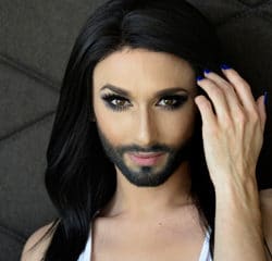 Conchita Wurst au Crazy Horse 17