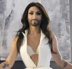Conchita Wurst très religieux dans son nouveau clip 23