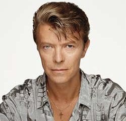 Des milliers de musiciens rendent hommage à David Bowie 14