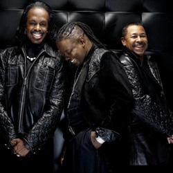 Earth Wind & Fire de retour avec un album 4