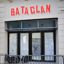 La nouvelle façade du Bataclan dévoilée 13