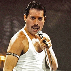 Hommage à Freddie Mercury, mort il y a 25 ans ! 7