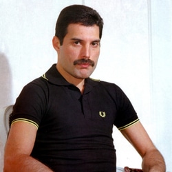 La tombe de Freddie Mercury retrouvée 4