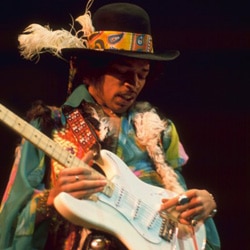 Deux albums posthumes de Jimi Hendrix dans les bacs 4