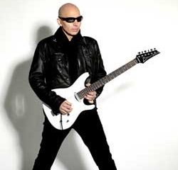 Joe Satriani offre sa tournée française en septembre 20