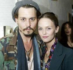 Vanessa Paradis vole au secours de Johnny Depp 5