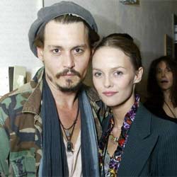 Vanessa Paradis vole au secours de Johnny Depp 10