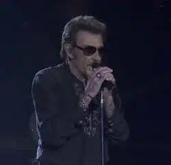 L'hommage émouvant de Johnny aux victimes des attentats 26