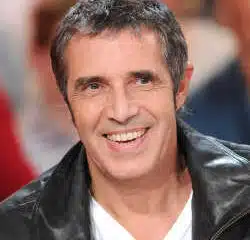 Julien Clerc n'a plus de nouvelles du couple Sarkozy 5