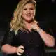 Le cadeau inoubliable de Kelly Clarkson à une fan 6