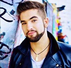 Kendji Girac soutient Cyril Hanouna 20