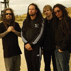 Korn de retour avec l'album « The Paradigm Shift » 4