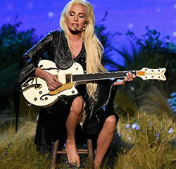 VIDEO : L'incroyable performance de Lady Gaga 26