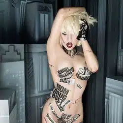 Lady Gaga sexy dans le clip de G.U.Y.