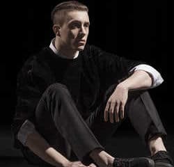 Loïc Nottet sortira son premier album le 31 mars 2017 7