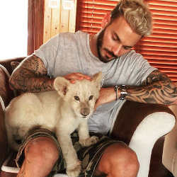 M Pokora s'attire les foudres de ses fans 4