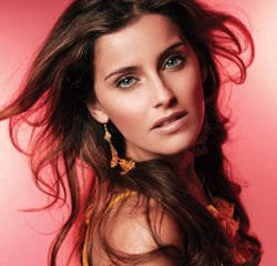 Nelly Furtado présente son nouveau single 29