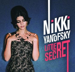 Nikki Yanofsky dévoile l'album Little Secret