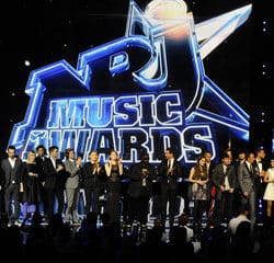 Les NRJ Music Awards récompensent le meilleur fan 29