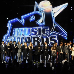 Les NRJ Music Awards récompensent le meilleur fan 4