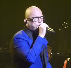 Pascal Obispo enchante la Halle Tony Garnier 11