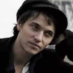 Raphaël donne de la voix pour le Microcrédit 28