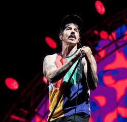 Le concert sans surprises des Red Hot Chili Peppers à Paléo 6