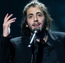 Le vainqueur de l'Eurovision 2017 hospitalisé d'urgence 14