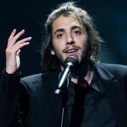 Le vainqueur de l'Eurovision 2017 hospitalisé d'urgence 4