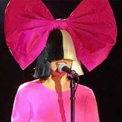 SIA chante <i>Diamonds</i> de Rihanna 13