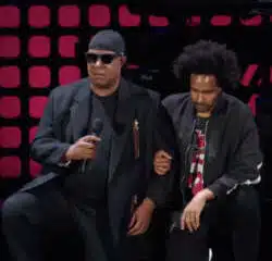 Stevie Wonder solidaire des sportifs de la NFL 5