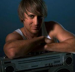 David Guetta roule pour Britney Spears 14