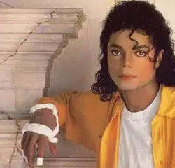 Michael Jackson Le single <i>This Is It</i> 14